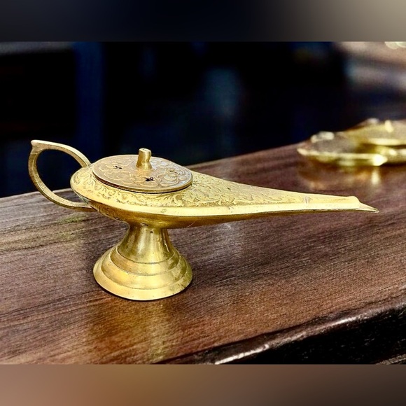 Vintage Brass Genie Lamp & Lid Incense Burner - Picture 9 of 12